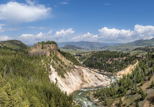 Yellowstone by Brad Pick - Fotolia.com